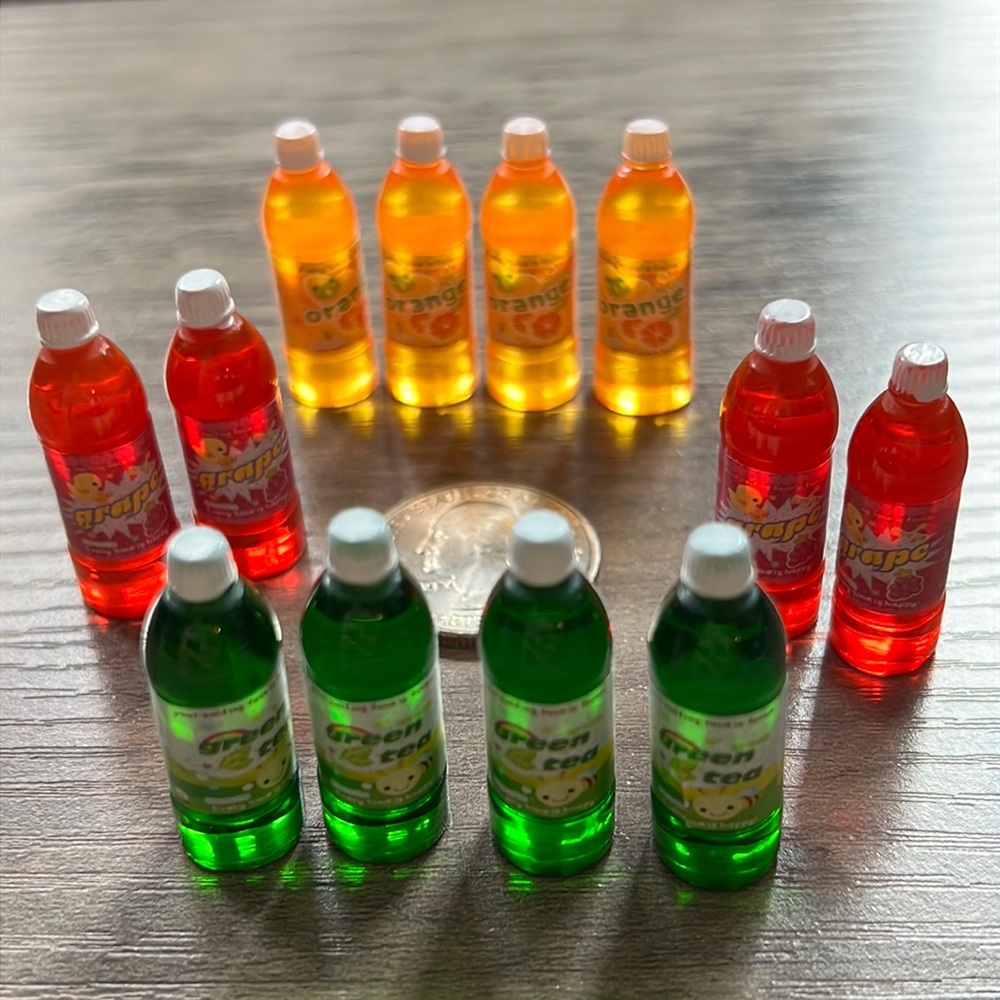✨ 5 for $25 ✨ Mini juice bottle charms